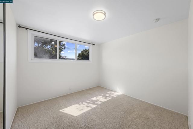 30450 Oakmont Way, Hayward CA: https://media.crmls.org/mediaz/15dbe36e-f596-45da-bb40-fafe0877ad40.jpg