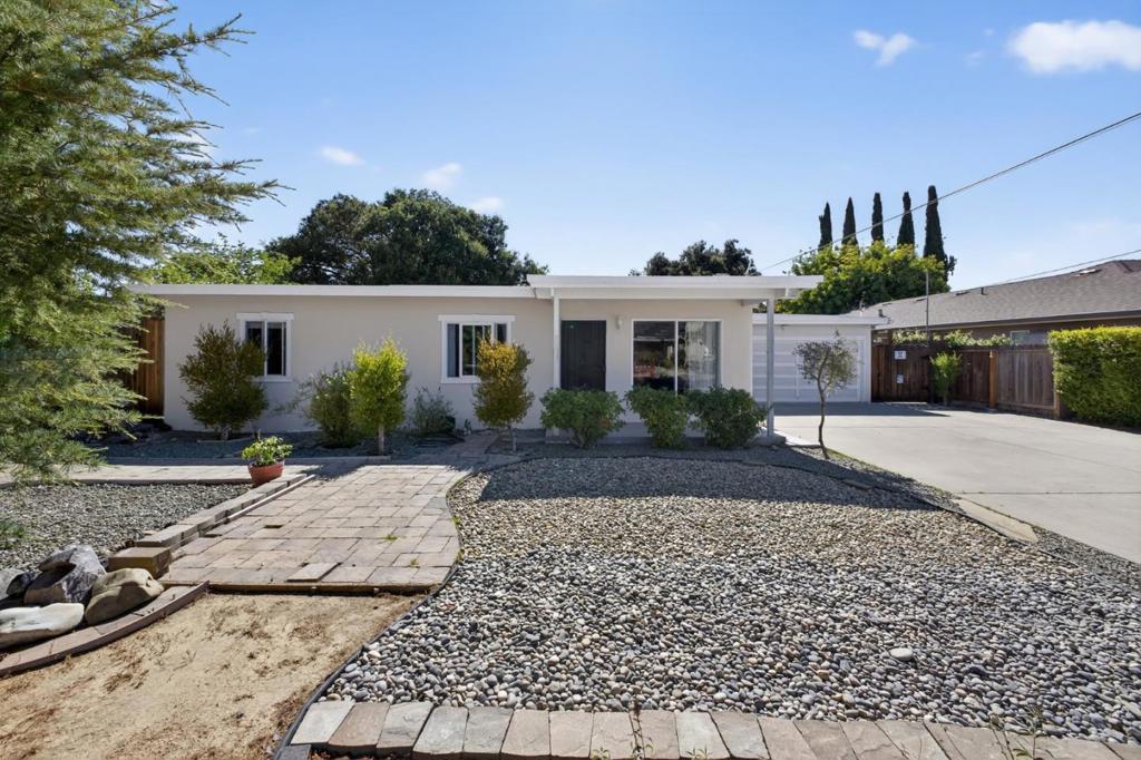 848 Kenneth Avenue