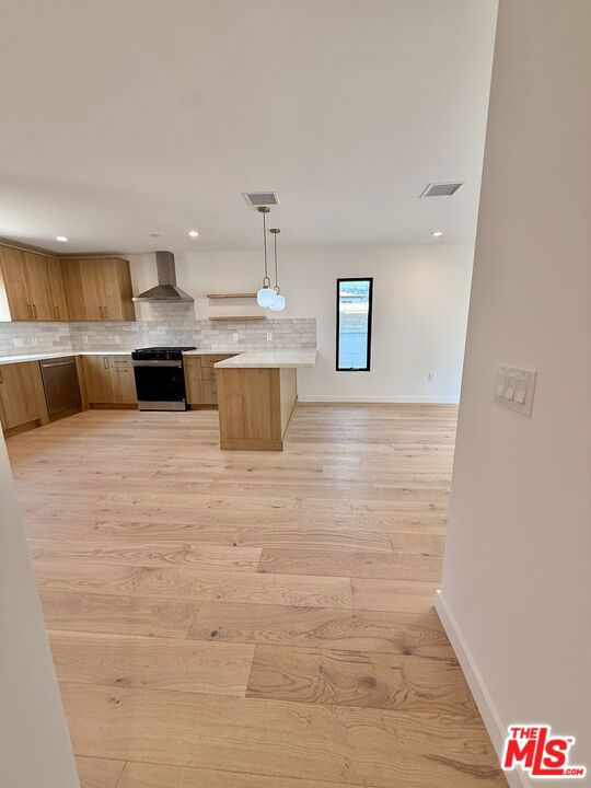 2427 Shoredale Avenue, Los Angeles CA: https://media.crmls.org/mediaz/15dd5beb-1bd9-42cc-bc76-602cd405a78e.jpg