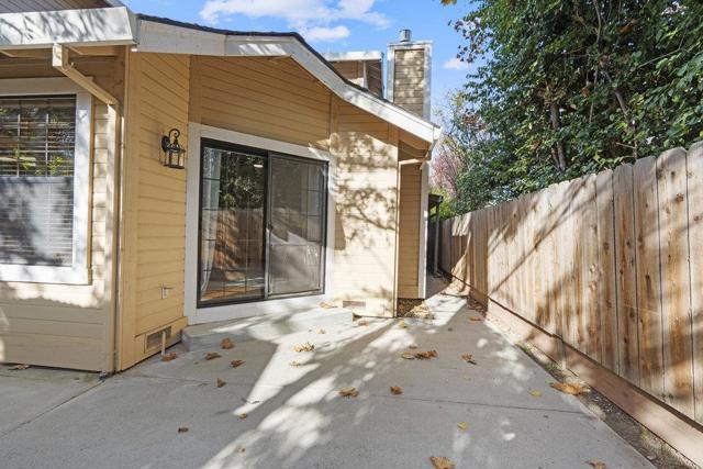 1511 Las Brisas Drive, Hollister CA: https://media.crmls.org/mediaz/15dd6ae8-0cf8-4a9b-8e8a-1d6aacd7e026.jpg