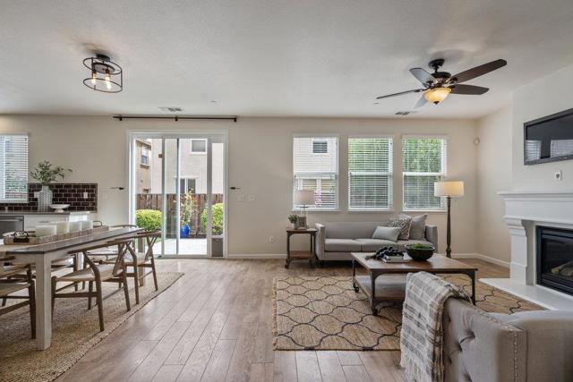 130 Lusitano Way, Gilroy CA: https://media.crmls.org/mediaz/15dfb066-9d8c-478b-8d91-c590a3c9e7ca.jpg