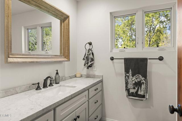 1130 Rancho Drive, Ojai CA: https://media.crmls.org/mediaz/15e0378a-87af-49da-940a-fd1ad4f25102.jpg