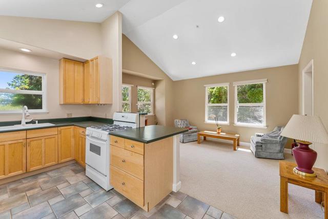 825 Skyward Drive, Aptos CA: https://media.crmls.org/mediaz/15e0470c-625c-4941-9b64-c46f87abcf36.jpg