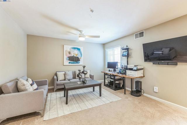 1789 Corte Sueno, Livermore CA: https://media.crmls.org/mediaz/15e05299-640a-4517-81f6-732766419a26.jpg