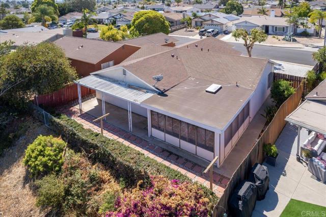 7502 Northrup Drive, San Diego CA: https://media.crmls.org/mediaz/15e0535c-6699-4513-9784-cd336224b2da.jpg