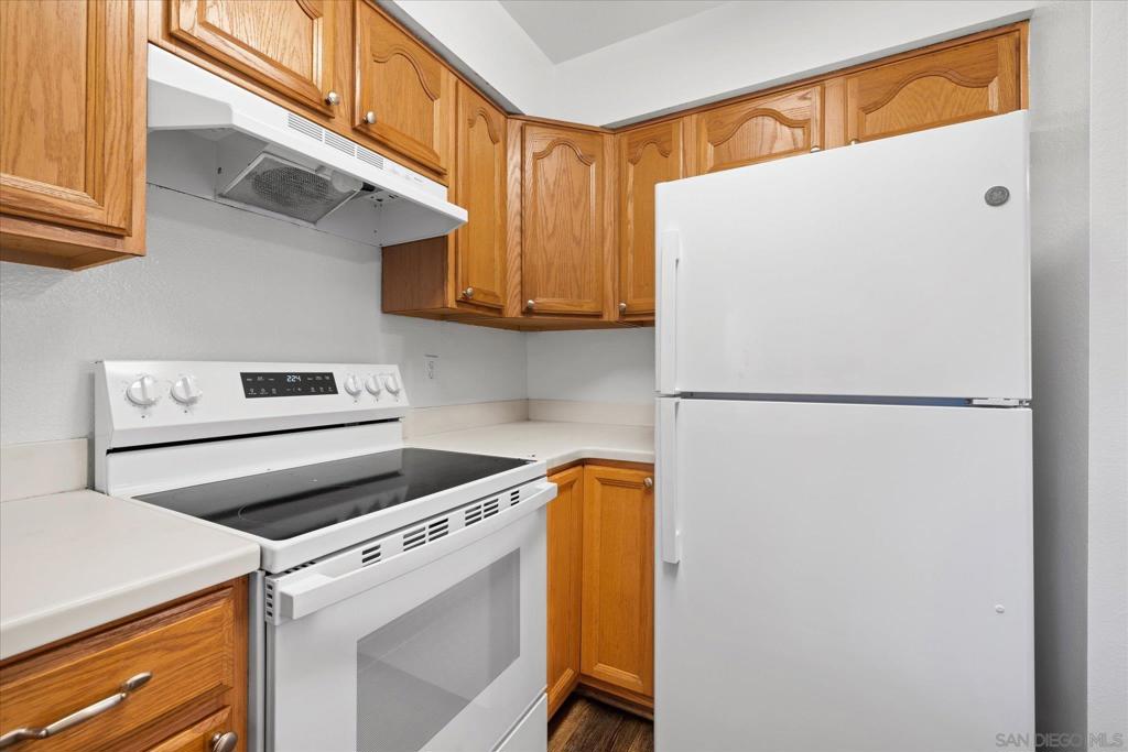 8069 Caminito De Pizza - photo 7