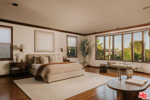 6 Bed Home for Sale in Santa Monica, California