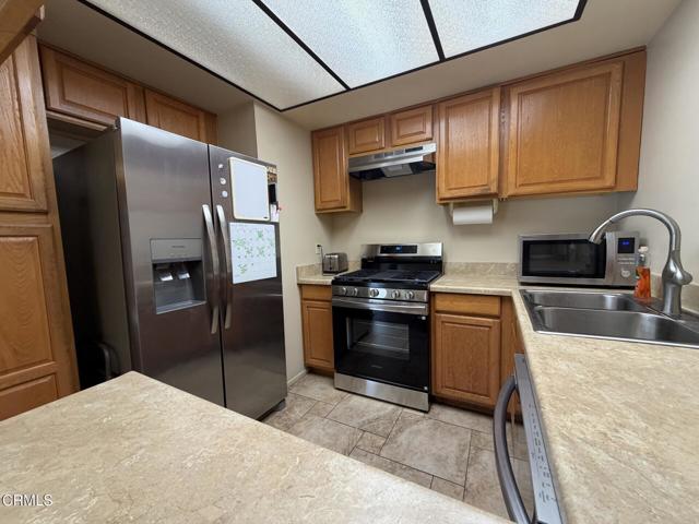 Detail Gallery Image 5 of 8 For 1514 Tern Ct, Ventura,  CA 93003 - 3 Beds | 2 Baths