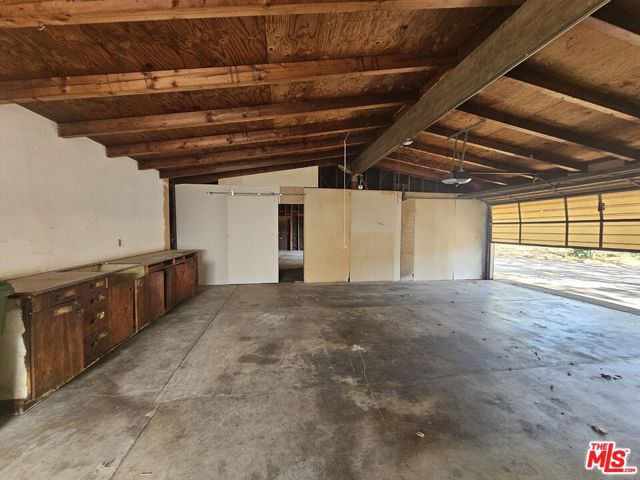 8400 Encino Avenue, Northridge CA: https://media.crmls.org/mediaz/15e3998f-bae3-4dbd-8552-49d0f747ff01.jpg