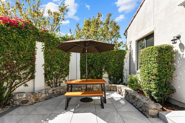 42059 Vinha Way, Fremont CA: https://media.crmls.org/mediaz/15e3bd27-31f8-439a-b853-f04f60456d95.jpg