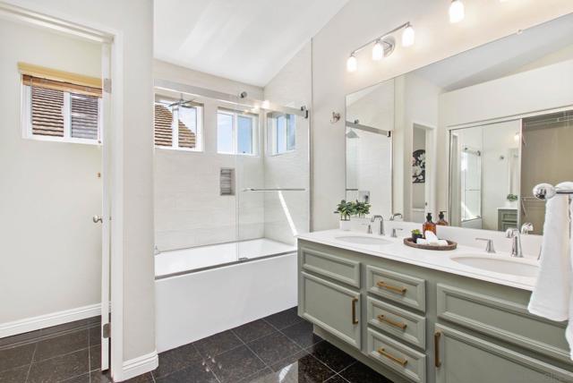 10618 Wincheck Rd, San Diego CA: https://media.crmls.org/mediaz/15e4e04d-8bd3-4285-8f5a-ffe615d2f0f3.jpg