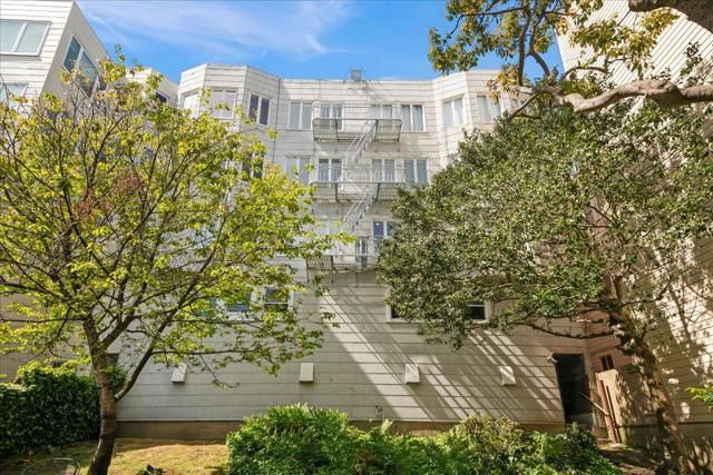 2865 Jackson Street, San Francisco CA: https://media.crmls.org/mediaz/15e569d1-4845-495d-849a-b9308f9a35ee.jpg