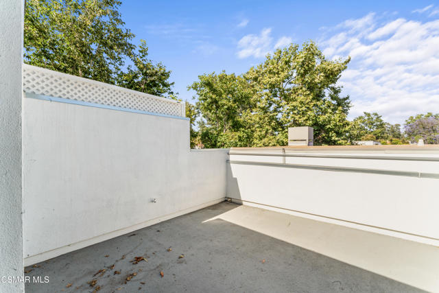 1190 Tivoli Lane, Simi Valley CA: https://media.crmls.org/mediaz/15e643ad-e76b-4704-9f54-abadf5f155d1.jpg