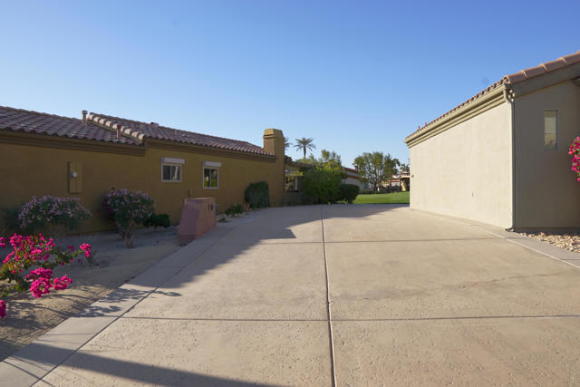 44451 Duckhorn Drive, Coachella CA: https://media.crmls.org/mediaz/15e64e41-7cb0-4699-8e4a-10c8847260c4.jpg