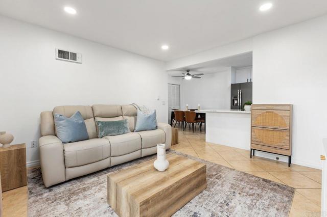 Detail Gallery Image 10 of 36 For 830 W Lincoln Ave #171,  Escondido,  CA 92026 - 2 Beds | 1 Baths