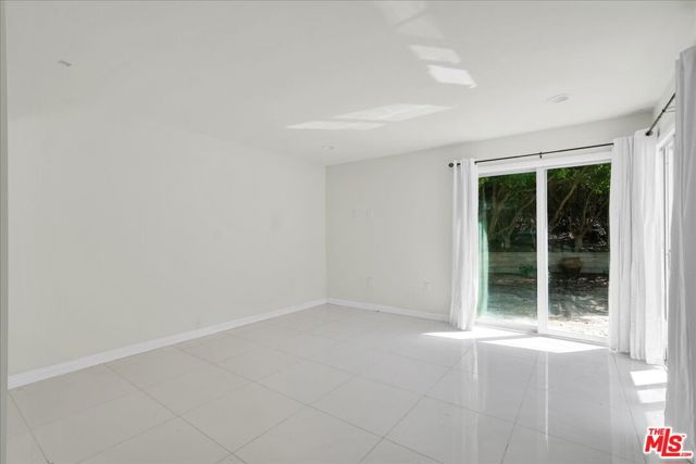 7900 Zeus Drive, Los Angeles CA: https://media.crmls.org/mediaz/15e68af7-35c4-4729-9dce-a66e8891eb3d.jpg