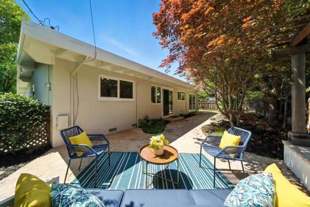 821 E Meadow Drive, Palo Alto CA: https://media.crmls.org/mediaz/15e7d49a-d4a4-434f-a6af-ad59c31fb916.jpg