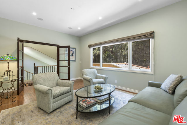 3265 Mandeville Canyon Road, Los Angeles CA: https://media.crmls.org/mediaz/15e7daa9-32d8-4698-8768-6ba56ba2a3d5.jpg