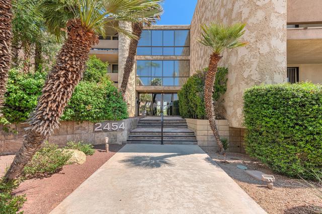 2454 E Palm Canyon Drive, Palm Springs CA: https://media.crmls.org/mediaz/15e7def2-1b94-486c-a728-9f504be87820.jpg