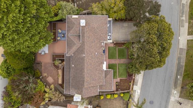60 Stonecrest Drive, San Francisco CA: https://media.crmls.org/mediaz/15e7e133-c65f-447e-91ff-fb778f83db0b.jpg
