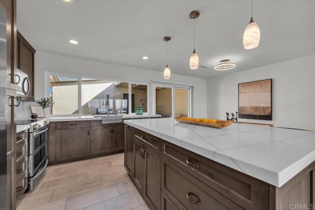 Detail Gallery Image 12 of 32 For 3902 Vista Campana #12,  Oceanside,  CA 92057 - 2 Beds | 2 Baths