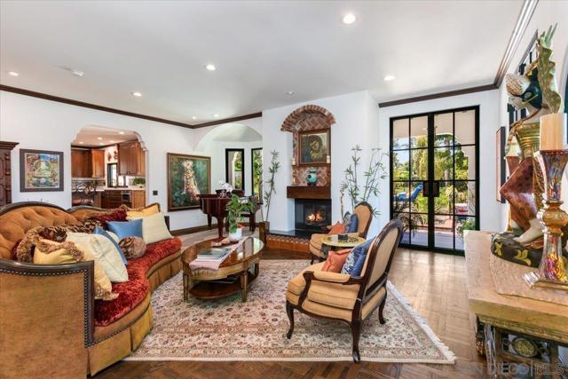 2103 Sunnyside Ave, El Cajon CA: https://media.crmls.org/mediaz/15e97f10-6bf8-42d7-9d45-b9ad4587fbfc.jpg