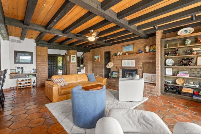 Detail Gallery Image 18 of 68 For 710 Buena Creek Rd, San Marcos,  CA 92069 - 3 Beds | 3/1 Baths