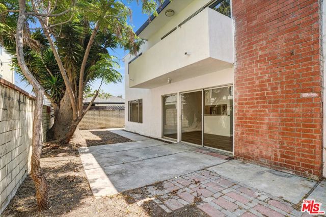 3670 Greenfield Avenue, Los Angeles CA: https://media.crmls.org/mediaz/15e9c2b4-1812-462a-bf75-4daaa967f8be.jpg