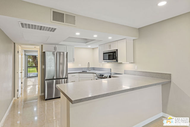 64285 Spyglass Avenue, Desert Hot Springs CA: https://media.crmls.org/mediaz/15ea9cb5-2542-4d07-9cab-83f123d90335.jpg