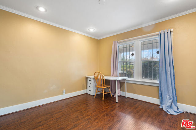 3941 2nd Avenue, Los Angeles CA: https://media.crmls.org/mediaz/15eb4ec5-49a2-4c8e-8ccc-2e7de56d1f51.jpg