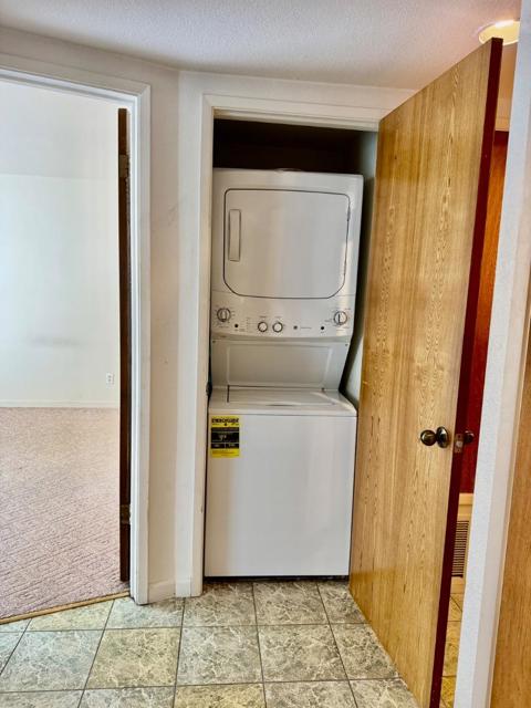 460 Pine Avenue, Half Moon Bay CA: https://media.crmls.org/mediaz/15eb53f6-1382-49df-9c62-53a613a4cc7e.jpg