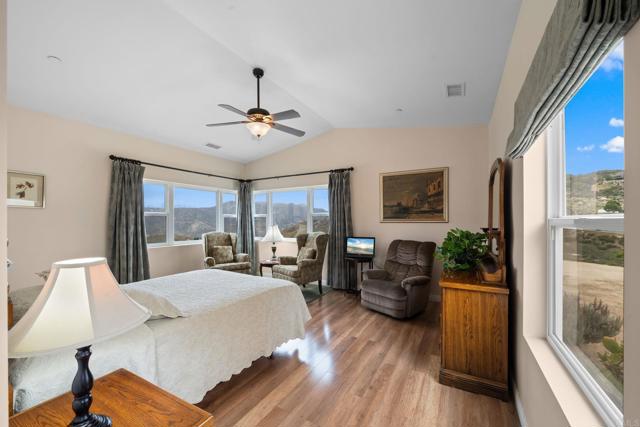 2389 Eric Road, Fallbrook CA: https://media.crmls.org/mediaz/15ebd057-e0f6-4ccb-a7d5-25d2303f7605.jpg