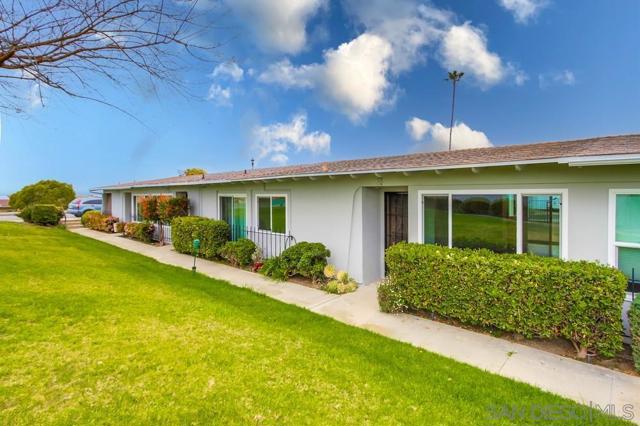 3890 Vista Campana S., Oceanside CA: https://media.crmls.org/mediaz/15ebede7-6c2f-4ea3-9103-75d7894ed748.jpg