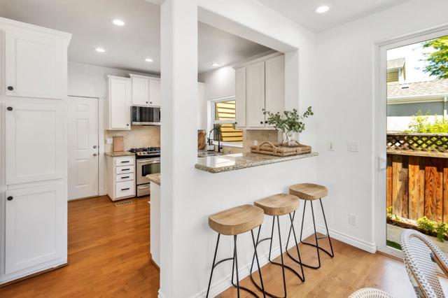 221 Creekside Village Drive, Los Gatos CA: https://media.crmls.org/mediaz/15ec36b4-3237-4940-bc2f-bcd583a7ee47.jpg