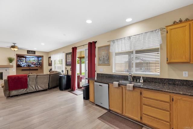 Detail Gallery Image 20 of 64 For 17866 Robusta Dr, Riverside,  CA 92503 - 6 Beds | 3 Baths