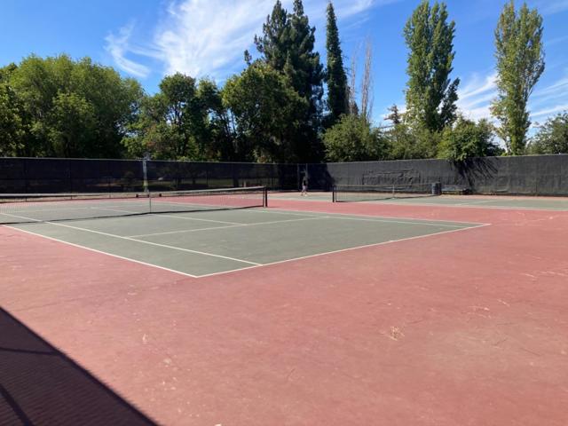 1391 Meadow Ridge Circle, San Jose CA: https://media.crmls.org/mediaz/15ec7dcc-d8e2-4de2-9ed9-f8d4e3ade1ec.jpg