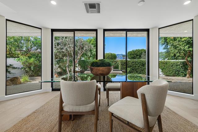 11 Sussex Court, Rancho Mirage CA: https://media.crmls.org/mediaz/15ec99ab-3a0b-444f-af27-1451461104ae.jpg