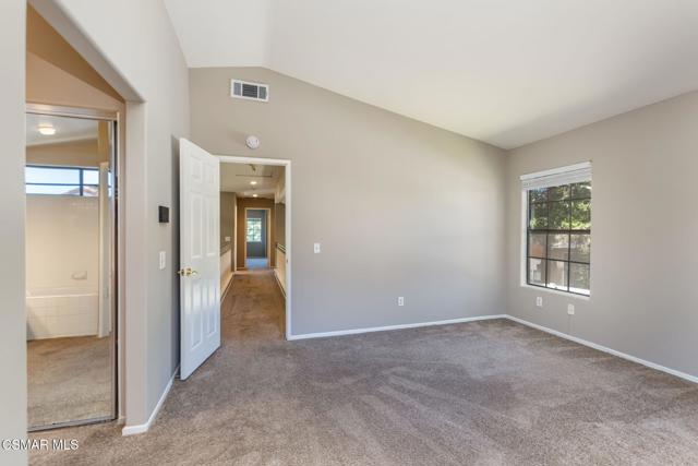 4826 Piedmont Drive, Oak Park CA: https://media.crmls.org/mediaz/15ed5f2e-96ec-4a2f-a6cd-908fdb5edb9a.jpg