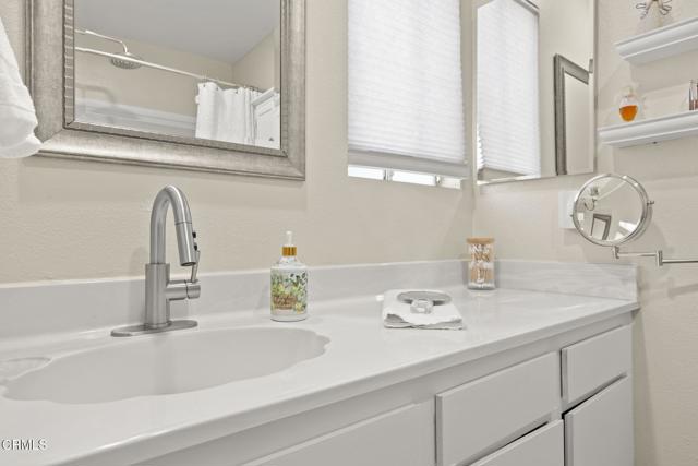 4222 Village 4, Camarillo CA: https://media.crmls.org/mediaz/15ed72b4-569d-463b-88c3-87f18498a002.jpg
