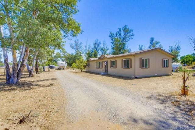 Detail Gallery Image 1 of 1 For 517 Teds Pl, Ramona,  CA 92065 - 4 Beds | 2 Baths