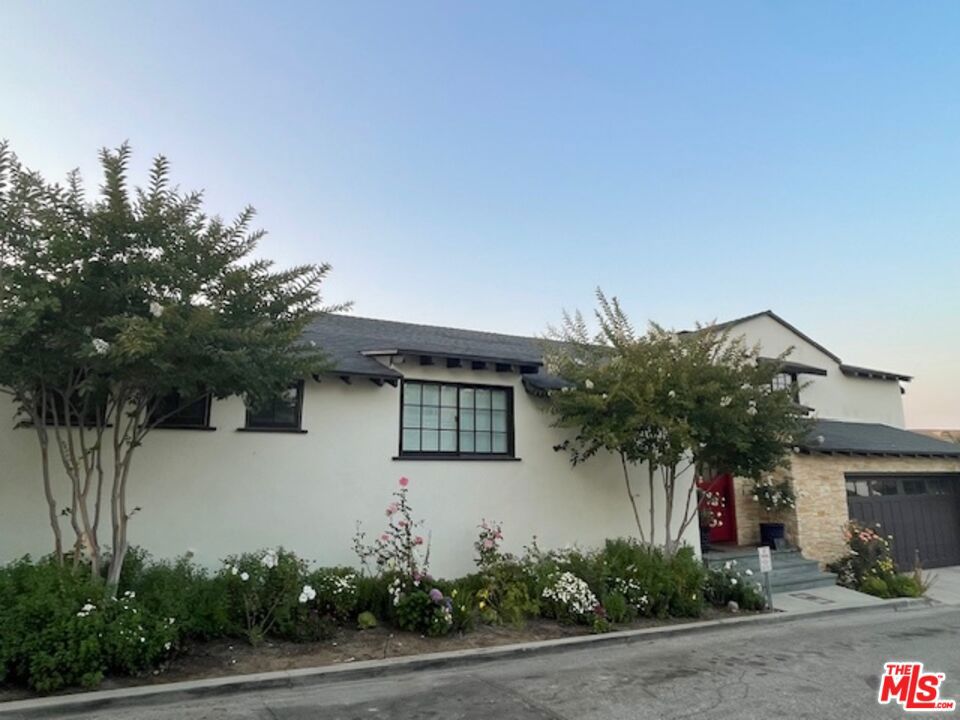2444 Carman Crest Drive