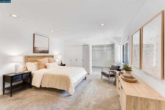 2424 San Miguel Dr, Walnut Creek CA: https://media.crmls.org/mediaz/15ee69ca-603c-477d-80ba-63498518b561.jpg