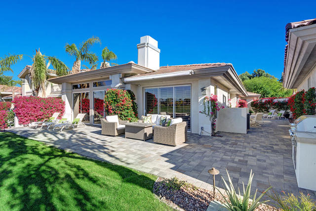 241 Arrowhead Drive, Palm Desert, CA 92211