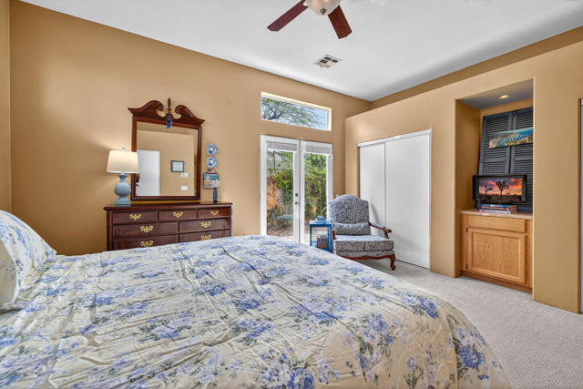 77500 Calle Chillon, La Quinta CA: https://media.crmls.org/mediaz/15eed73b-8e27-446c-b5ff-2c6c91476024.jpg