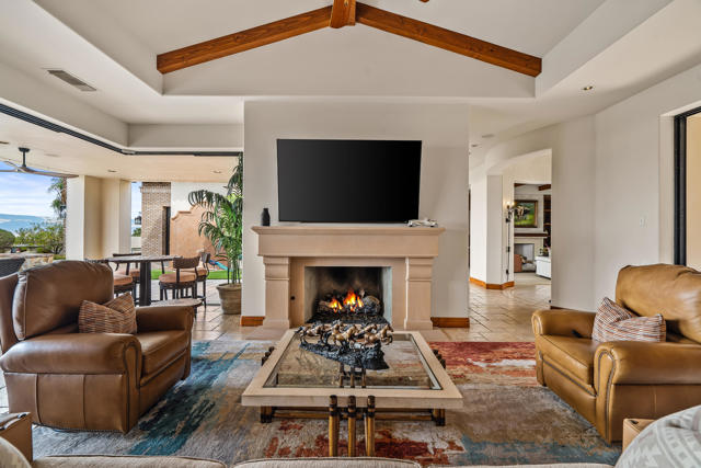 31 Hillcrest Drive, Rancho Mirage CA: https://media.crmls.org/mediaz/15ef08d3-cc55-49f0-988c-ed3404fea7d2.jpg