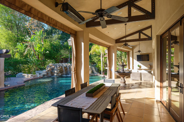 5065 Indianola Way, La Canada Flintridge CA: https://media.crmls.org/mediaz/15ef573f-aa2f-46a2-84c7-df4457442d37.jpg