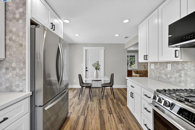 191 Cortsen Rd, Pleasant Hill CA: https://media.crmls.org/mediaz/15ef66d6-bf5b-491c-856d-8f2057dafc60.jpg