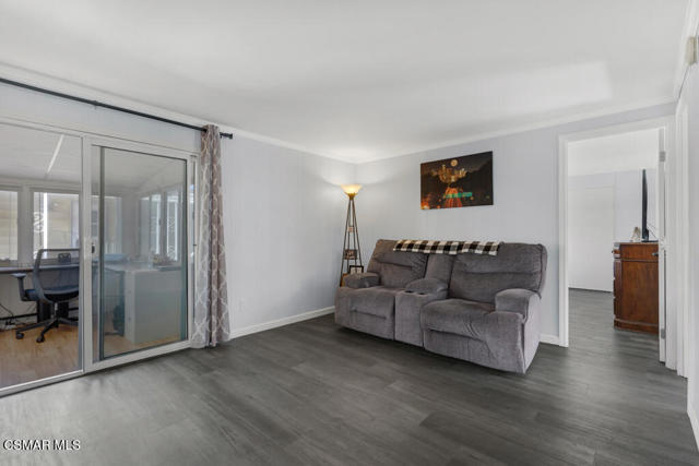 15750 Arroyo Drive, Moorpark CA: https://media.crmls.org/mediaz/15ef84cd-30cb-4212-9391-2a0765d0e5b8.jpg