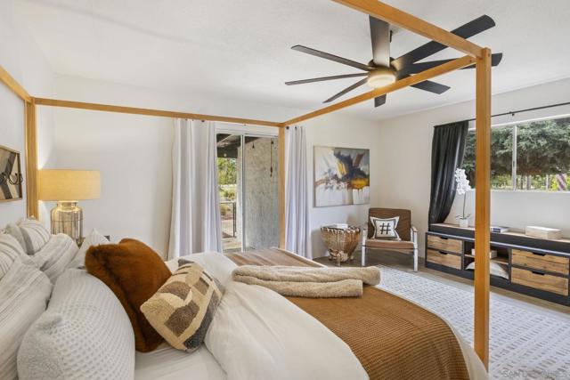 23235 Canyon Lake Dr S, Canyon Lake CA: https://media.crmls.org/mediaz/15f07d48-5a57-4320-a7be-6d61a8a53a00.jpg