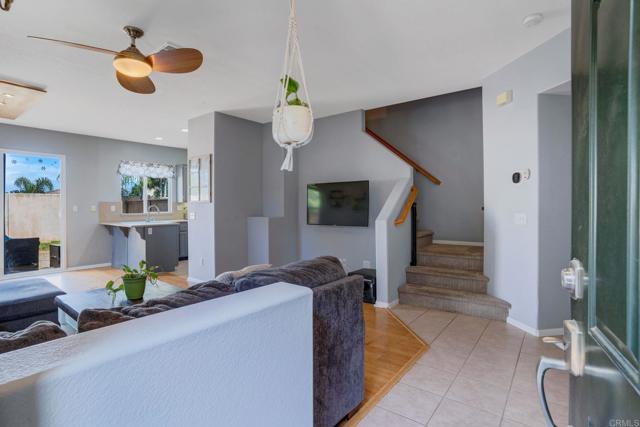 Detail Gallery Image 2 of 55 For 1228 Stagecoach Trail Loop, Chula Vista,  CA 91915 - 2 Beds | 2/1 Baths